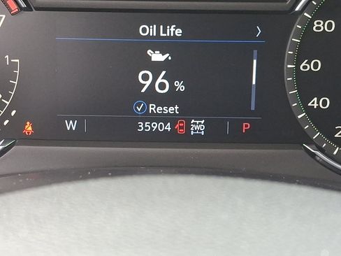 Used 2021 Cadillac XT4 Luxury w/ Cold Weather Package image 18