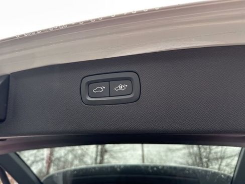 Certified 2023 Volvo XC90 B5 Core w/ Climate Package image 37