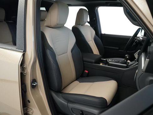 Used 2026 Lexus GX 550 w/ Accessory Package (CT) AWD/4WD image 9