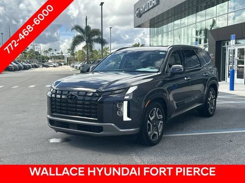 Used 2024 Hyundai Palisade Limited AWD/4WD image 2