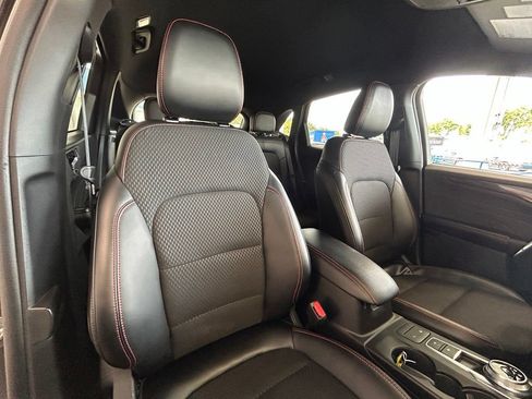 Used 2025 Ford Escape ST-Line FWD image 27