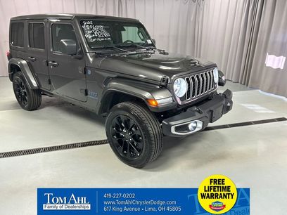 Used 2025 Jeep Wrangler Unlimited Sahara w/ Safety Group