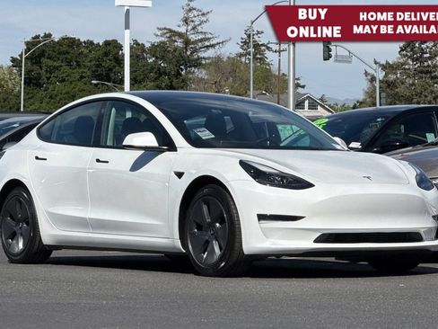 Used 2023 Tesla Model 3 Standard Range image 1
