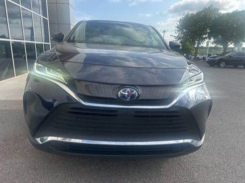 Used 2021 Toyota Venza Limited w/ Advanced Technology Package AWD/4WD image 2