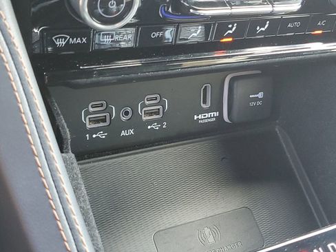 Certified 2022 Jeep Grand Cherokee Summit AWD/4WD image 30
