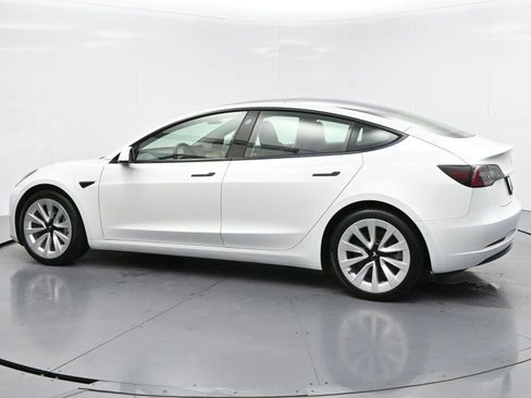 Used 2022 Tesla Model 3 RWD image 5