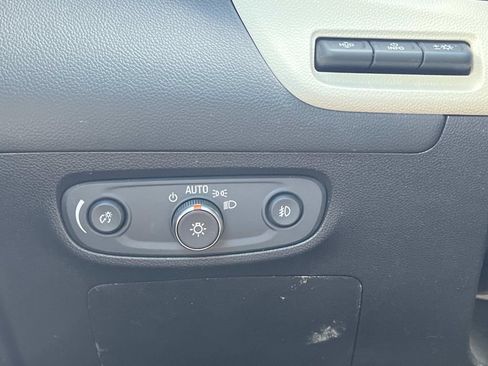 Used 2020 Buick Encore GX Essence w/ Experience Buick Package AWD/4WD image 26