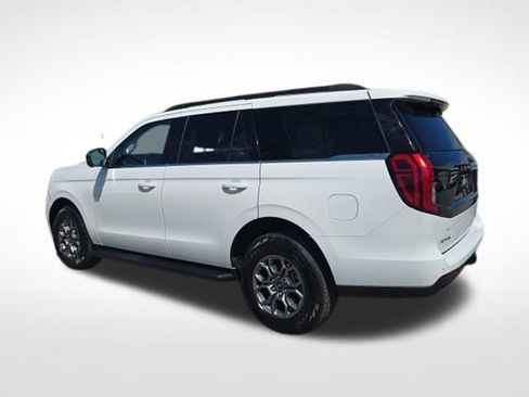 Used 2025 Ford Expedition Active RWD image 5