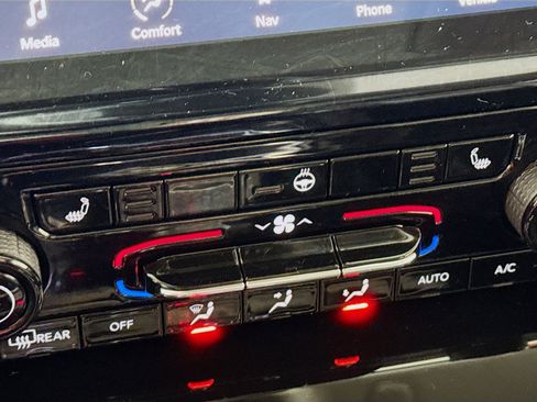 Used 2023 Jeep Grand Cherokee 4WD 4xe image 5