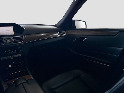 Used 2014 Mercedes-Benz E 350 4MATIC Sedan w/ Premium 1 Package image 24