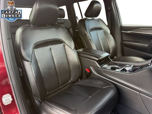 Used 2025 Jeep Grand Cherokee Limited AWD/4WD image 15