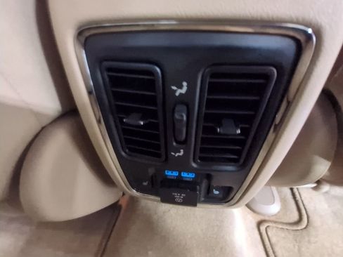 Used 2019 Jeep Grand Cherokee Overland image 29