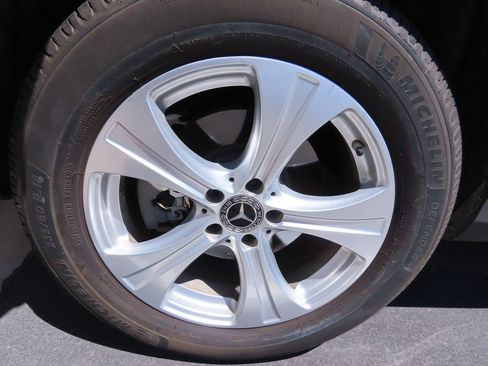 Used 2018 Mercedes-Benz GLC 300 image 17