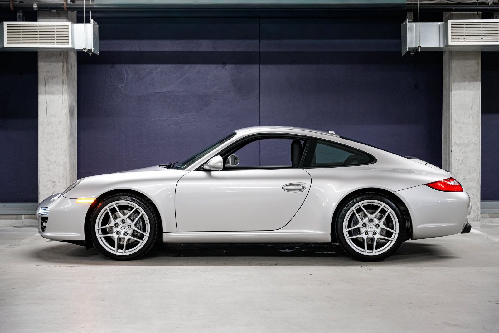 Used 2011 Porsche 911 Carrera RWD image 7