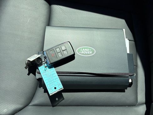 Certified 2025 Land Rover Range Rover Autobiography AWD/4WD image 34