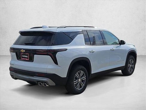 New 2026 Chevrolet Traverse LT w/ Driver Confidence Package image 2