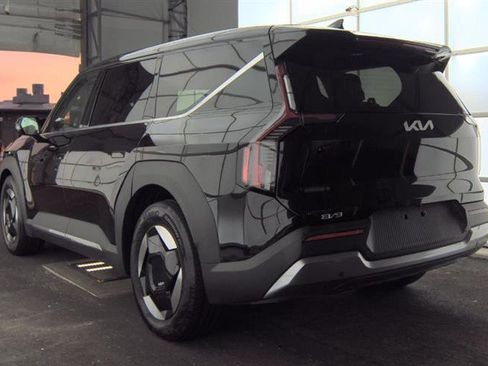 Used 2024 Kia EV9 Light Long Range image 6