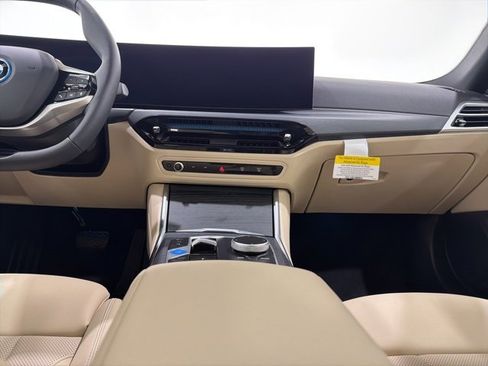 Used 2025 BMW i4 xDrive40i w/ Parking Assistance Package image 35