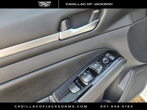 Used 2025 Nissan Altima 2.5 SR FWD image 12