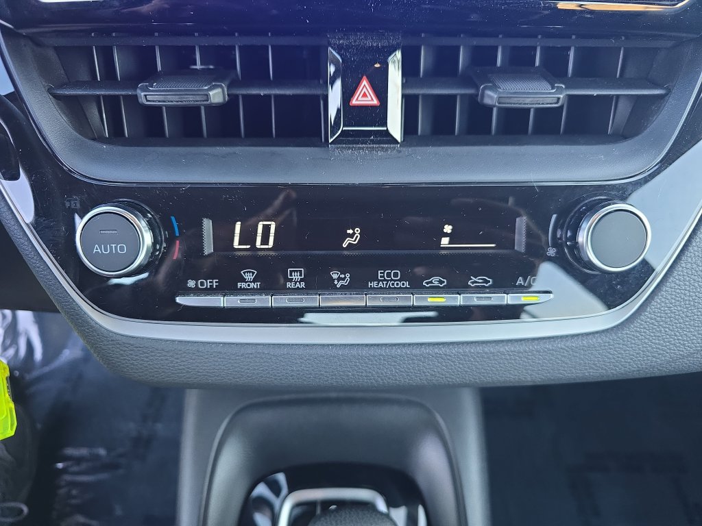 Used 2024 Toyota Corolla LE FWD image 23