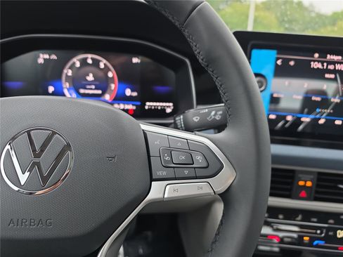 New 2026 Volkswagen Jetta SE FWD image 14