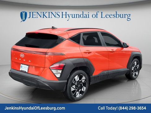 Used 2024 Hyundai Kona SEL w/ Convenience Package FWD image 3