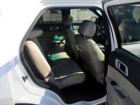 Used 2012 Ford Explorer XLT image 10