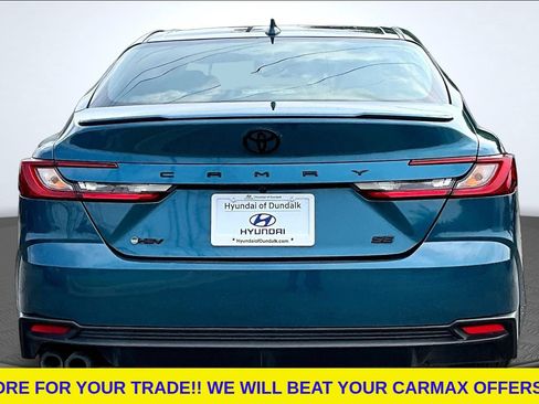 Used 2025 Toyota Camry SE FWD image 4