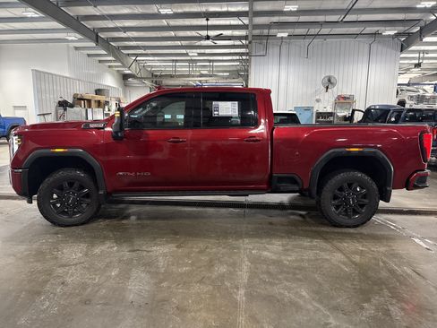 Used 2024 GMC Sierra 2500 AT4 w/ AT4 Premium Plus Package AWD/4WD image 5