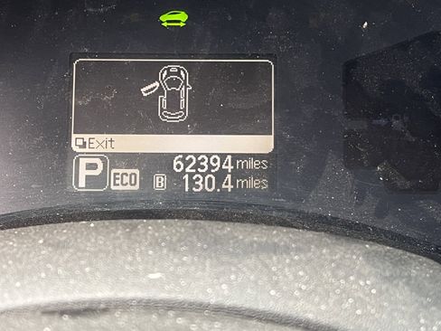 Used 2016 Nissan Leaf SL w/ Premium Package image 2