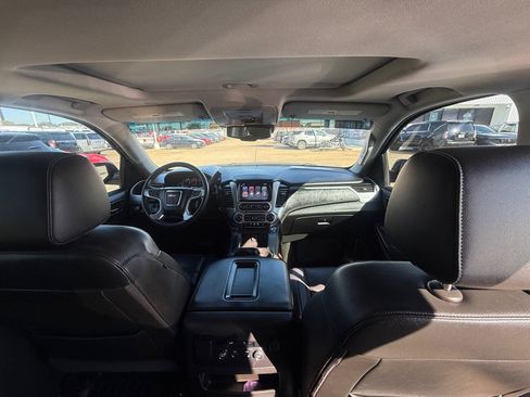 Used 2018 GMC Yukon SLT w/ HD Trailering Package image 20