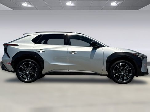 Certified 2024 Toyota bZ4X AWD w/ Weather Package image 8