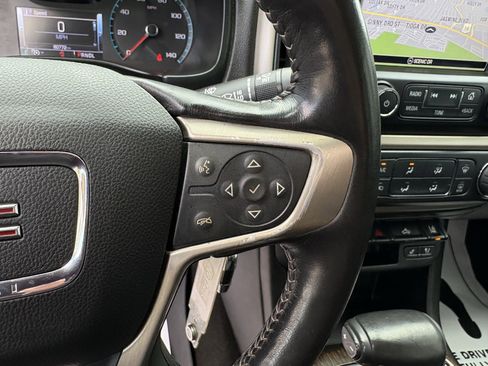 Used 2018 GMC Canyon Denali image 31