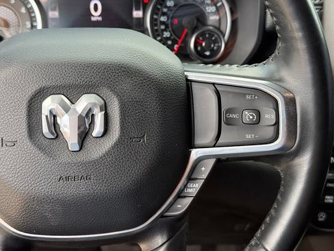 Used 2022 RAM 1500 Laramie AWD/4WD image 17