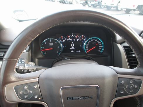 Used 2017 GMC Yukon Denali w/ Open Road Package image 31