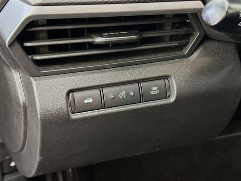 Used 2024 Nissan Altima 2.5 SR image 17