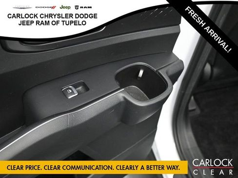 Used 2023 Kia Sorento LX image 30