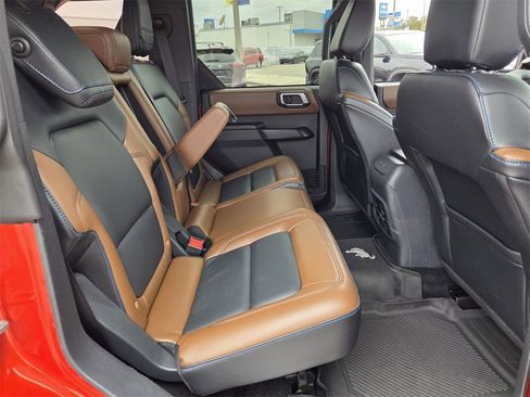 Used 2024 Ford Bronco Outer Banks image 15