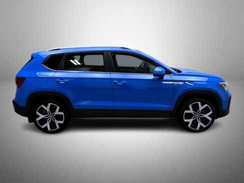 Used 2022 Volkswagen Taos SEL image 4