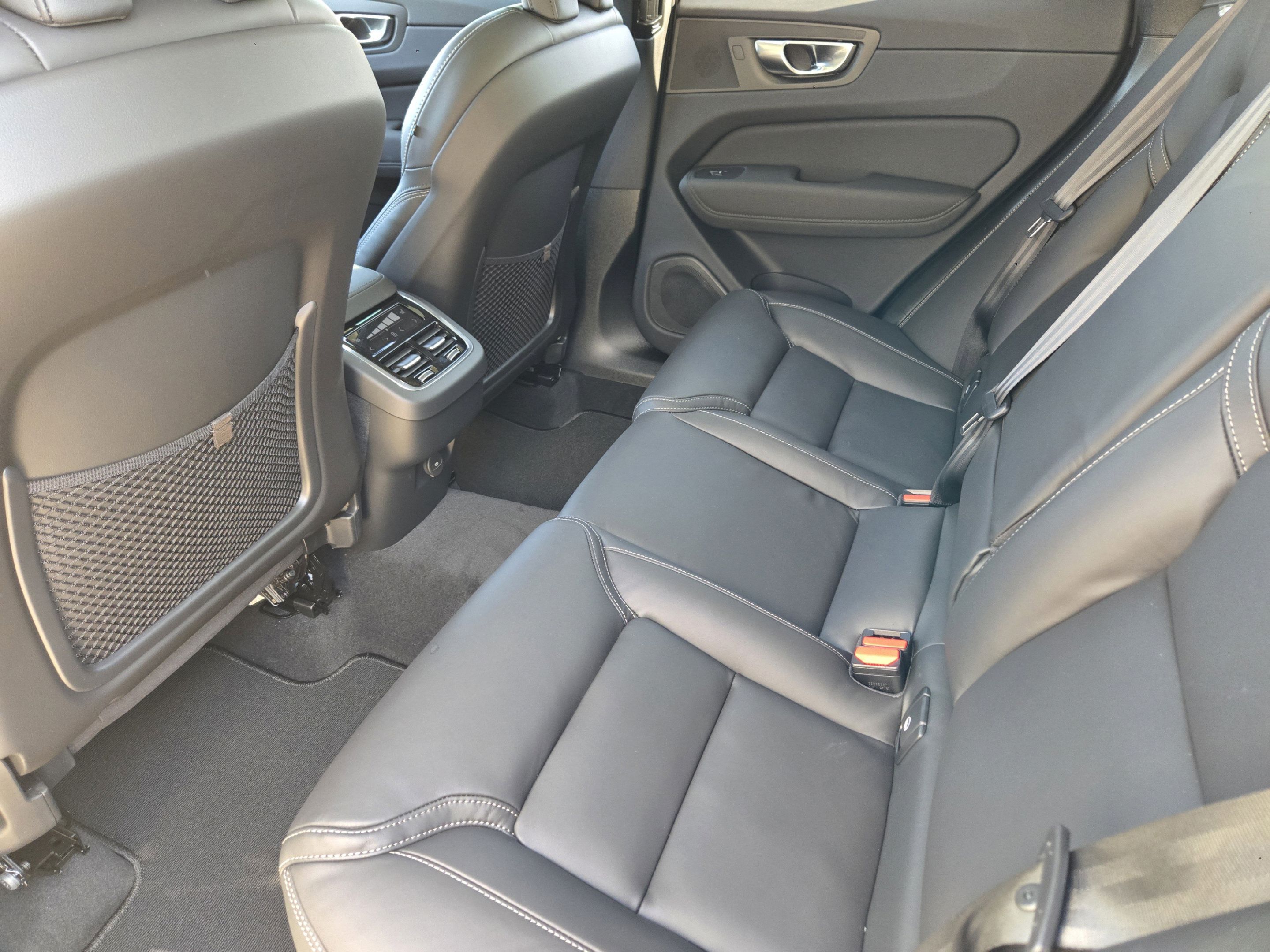 Used 2026 Volvo XC60 B5 Ultra w/ Protection Package Premier AWD/4WD image 35