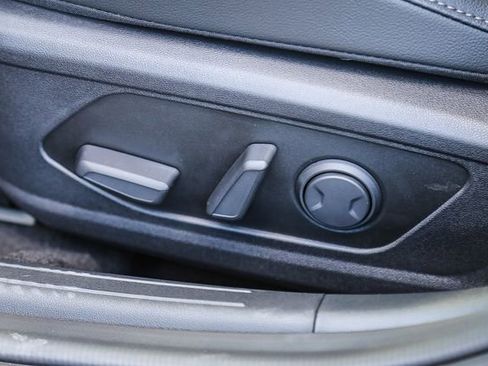 New 2025 Hyundai Elantra Limited FWD image 26