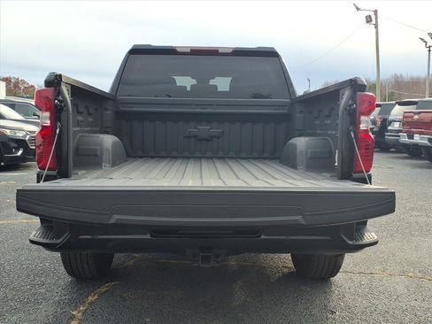 Certified 2022 Chevrolet Silverado 1500 Custom w/ LPO, Dark Essentials Package image 7