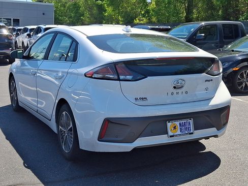Used 2022 Hyundai Ioniq Limited FWD image 3