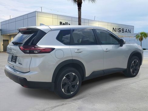 Certified 2024 Nissan Rogue SV AWD/4WD image 9