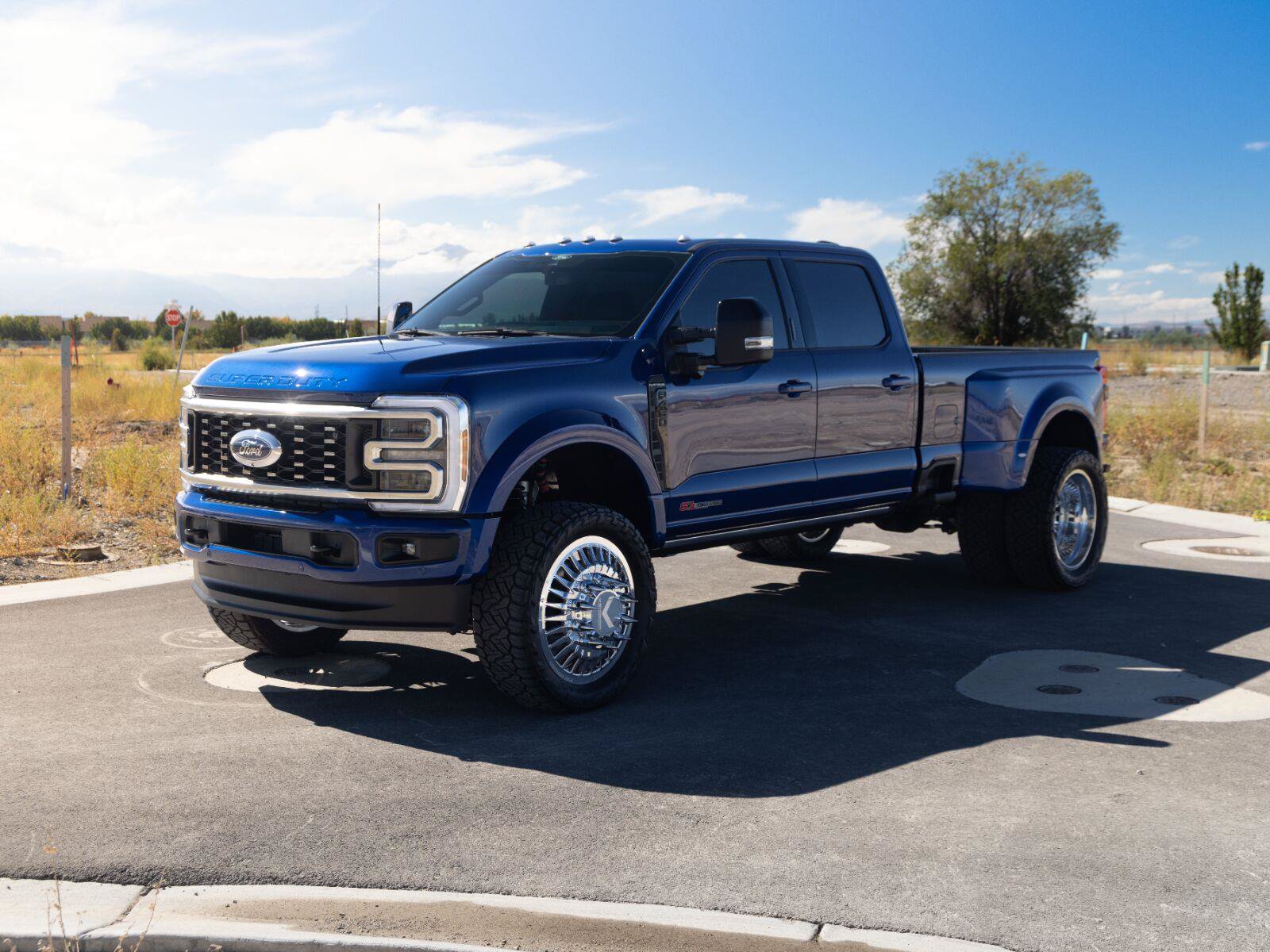 Used 2026 Ford F450 Platinum AWD/4WD image 5
