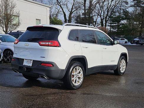 Used 2016 Jeep Cherokee Latitude w/ Safety/Convenience Group image 8