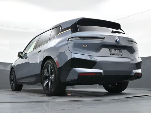 Used 2023 BMW iX xDrive50 w/ Premium Package image 31