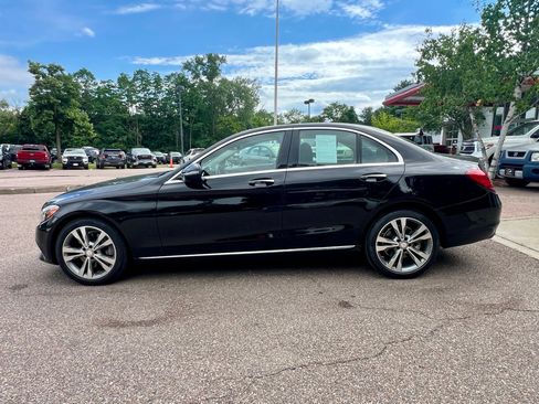 Used 2017 Mercedes-Benz C 300 4MATIC Sedan image 4