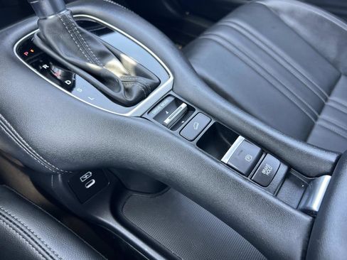 Certified 2024 Honda HR-V EX-L image 18