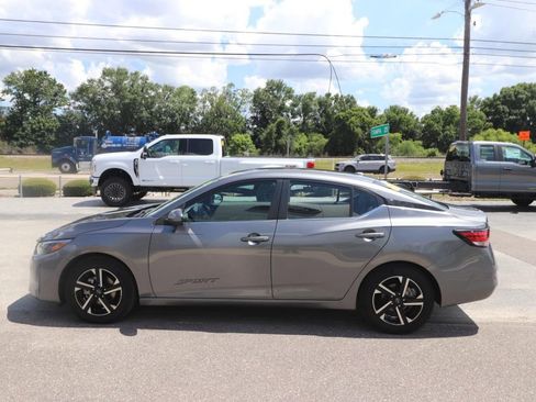 Used 2024 Nissan Sentra SV FWD image 5